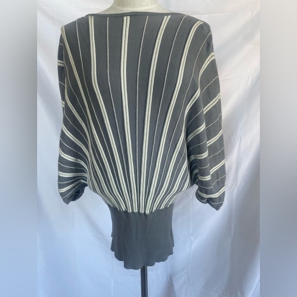 Gray and White Striped Sweater size 14/16W Lane Bryant - Picture 1 of 7